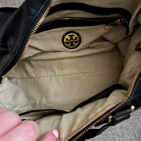 Tory Burch bag and wallet set - Picture 3 of 6